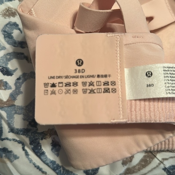 Lulu Seamless Pink Sports Bra - Picture 4 of 6